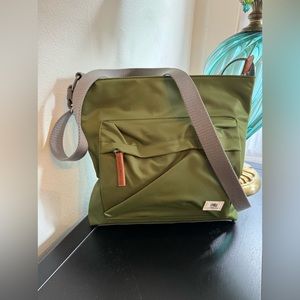 NWOT! ORI London Kennington B Crossbody Bag in Avocado!